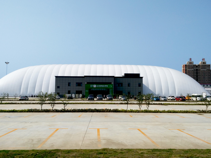 97超级碰碰人妻中文字幕